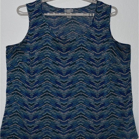 Catherines Tops - Catherines 3X Sleeveless Stretch Top Lightweigth Geo Print Artsy Breezy Comfy